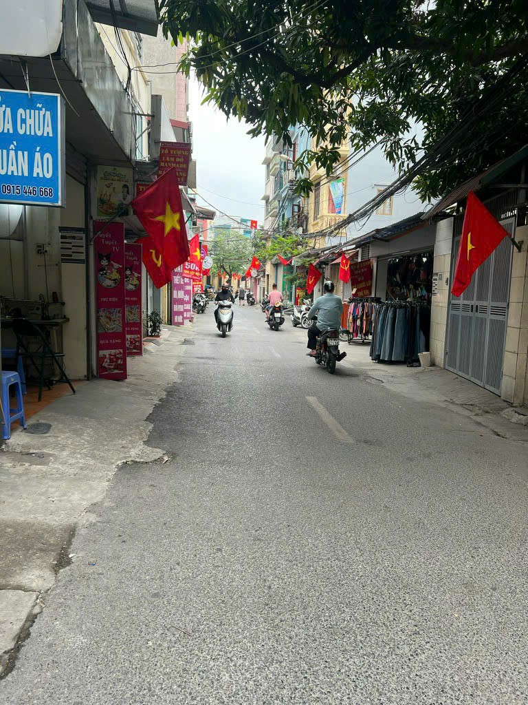 NHÀ ĐẸP TẬP THỂ MAI ĐỘNG, NGÕ Ô TÔ, Ở NGAY, 40M2, 3 TỶ.