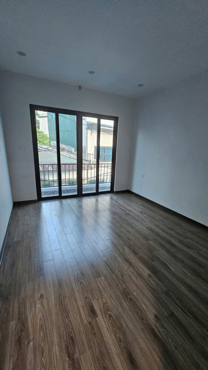 BÁN NHÀ HOÀNG MAI, LÔ GÓC, NGÕ TO, 60 M2, 3 TẦNG, 4,5 TỶ, 5 PHÚT RA MAI ĐỘNG