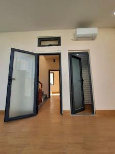 CHDV 3 TẦNG 5PN THU NHẬP 20TR/THÁNG, NGAY CHỢ 339