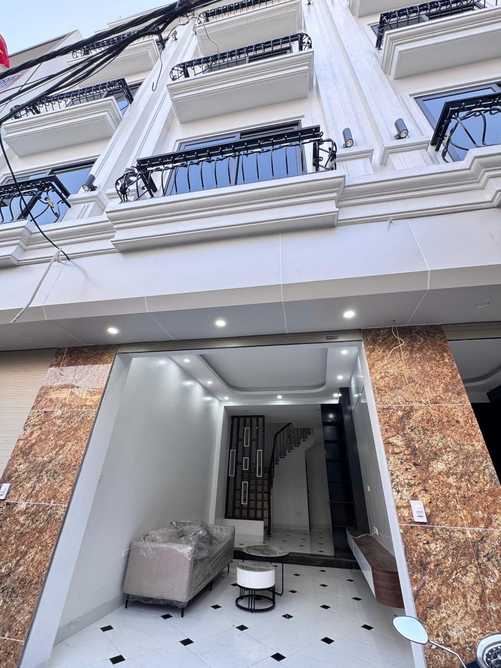 BÁN NHÀ SIÊU PHẨM LA KHÊ, HÀ ĐÔNG, Ô TÔ ĐỖ CỬA
