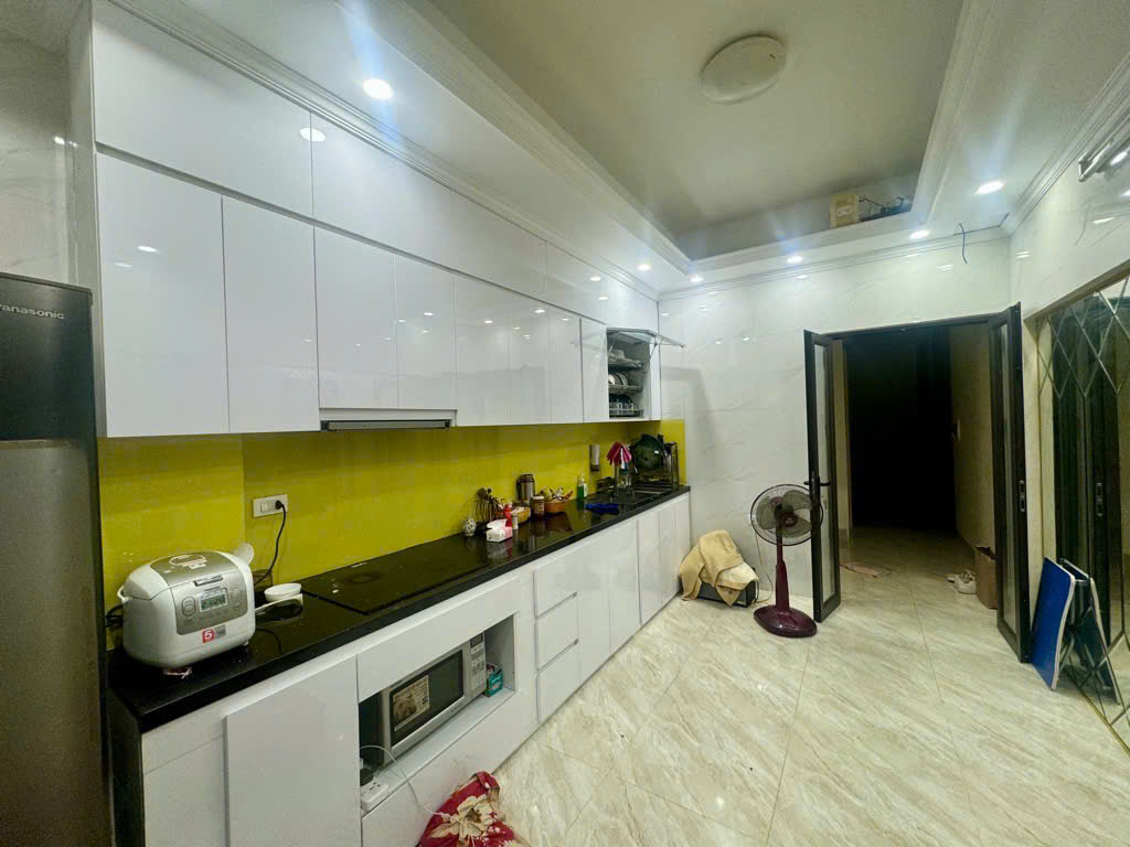 Bán nhà Phú Diễn, ô tô tránh, gần QL32, biệt thự MINI, 9,8 tỷ