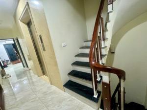 Bán nhà Phú Diễn, ô tô tránh, gần QL32, biệt thự MINI, 9,8 tỷ
