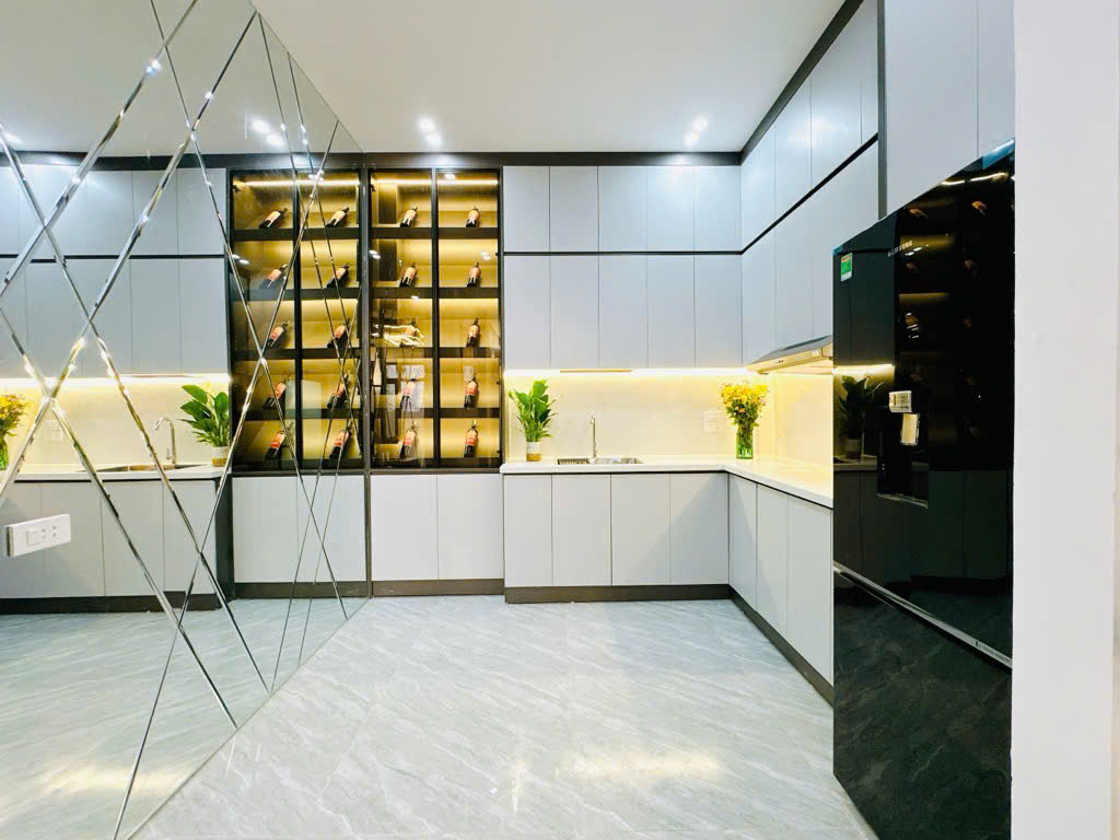 Nhà siêu chất tại Kim Giang , vài bước ra phố , 36 m, 5 tầng