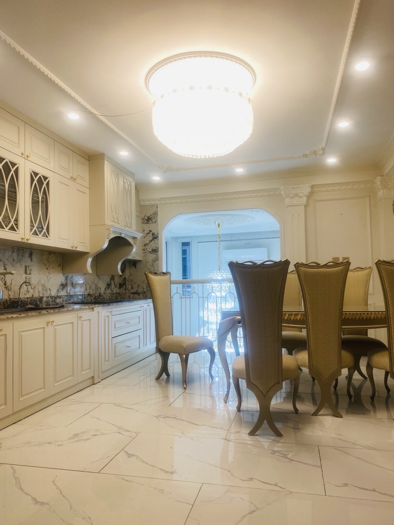 Nhà đẹp hoàng hoa thám