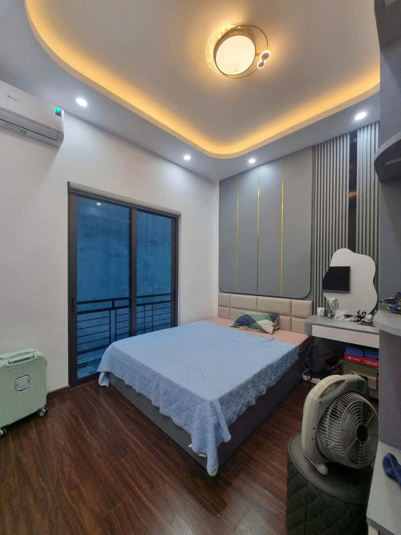 CẦN BÁN NHÀ 4 TẦNG  TẠI 250 KIM GIANG - ĐẠI KIM - HOÀNG MAI FULL NỘI THẤT