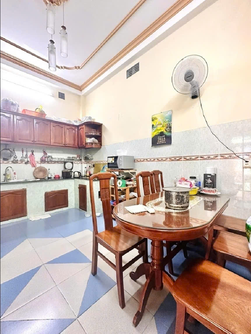 Bán nhà hẻm CMT8,Q10