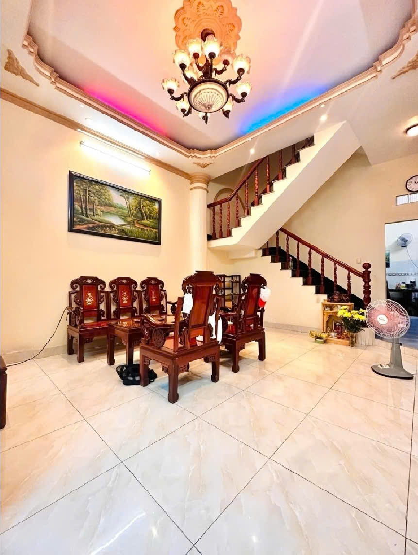 Bán nhà hẻm CMT8,Q10