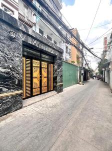 Bán nhà hẻm CMT8,Q10