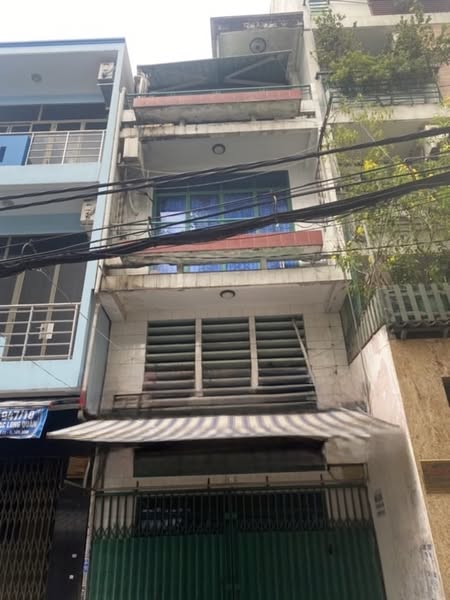 Bán nhà HXH Lạc Long Quân, 3.8x12m, 4 Lầu đúc, tiện kinh doanh đa ngành