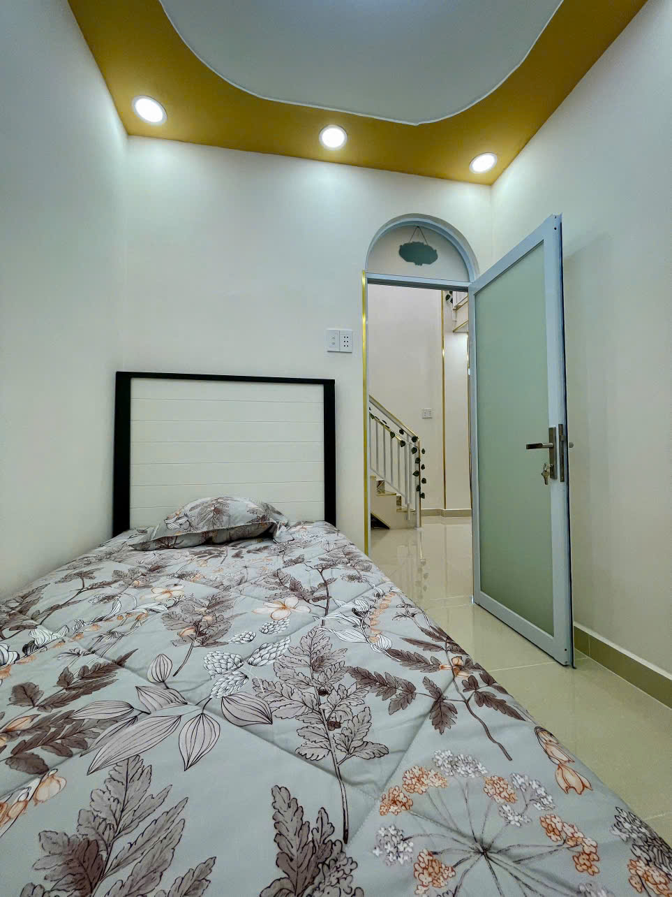 Bán nhà hẻm nội bộ CMT8, phường Tân Sơn Nhất, 5x6m, mới 99,9%, 3pn + 3wc, giá 4.19 tỷ TL