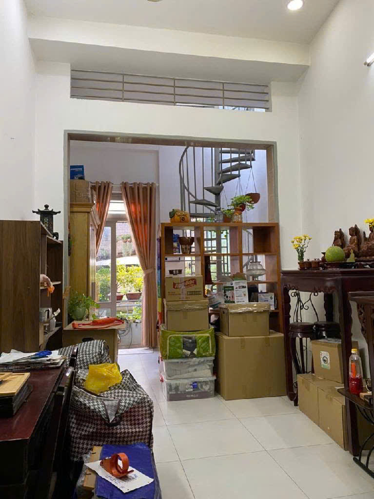 Bán nhà hẻm 3m Chử Đồng Tử, 3.6x17m, 3 lầu, giá 5.5 tỷ TL