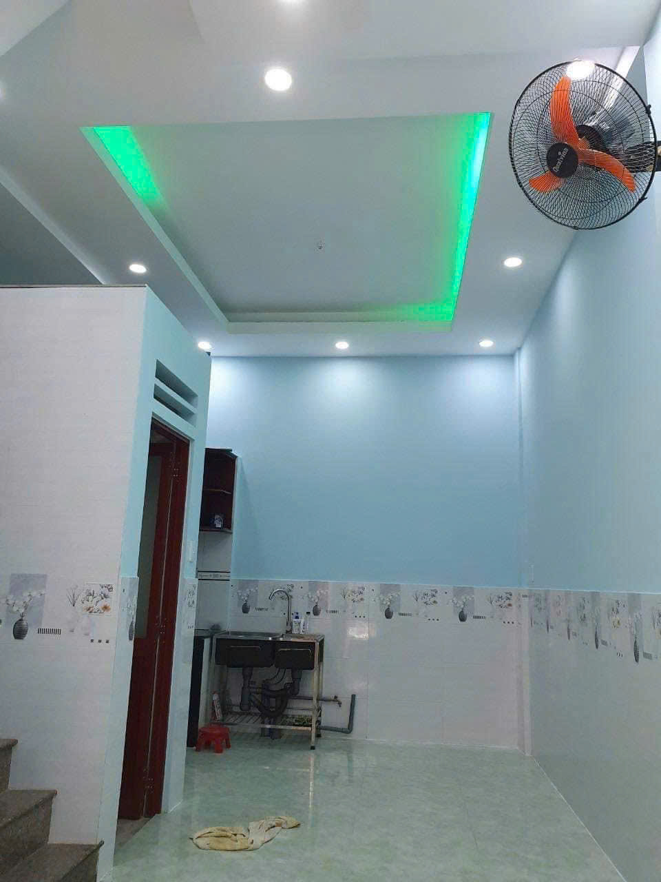 Bán nhà 154/30 Phạm Văn Hai, 4.4x8m, 2 lầu, giá 5.5 tỷ TL