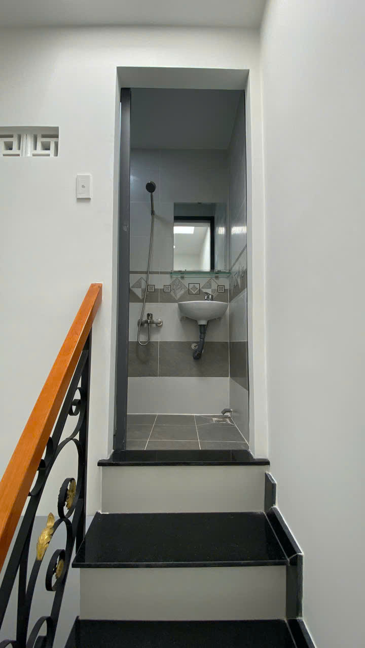 Bán nhà MT Trịnh Địng Trọng, 3x15m, 2 MT trước sau , giá 6.5 tỷ TL