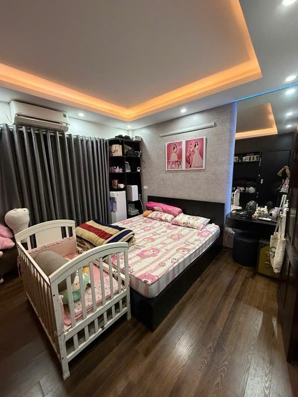 Nhà siêu chất tại Kim Giang , vài bước ra phố , 42 m, 5 tầng