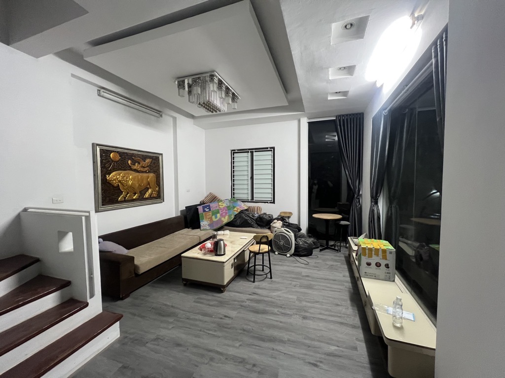 bán nhà hoàng mai 42m 5 tầng chỉ hơn 6 tỷ