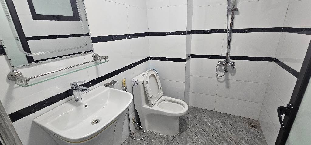 KIM HOA - PHƯƠNG LIÊN ĐỐNG ĐA NHÀ 5 TẦNG x 40M SÁT MẶT PHỐ  - 2 MẶT NGÕ TRƯỚC SAU - NỘI THẤT ĐẸP HIỆN ĐẠI - CHỈ SÁCH VALI VỀ Ở