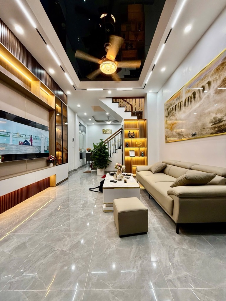 KIM HOA - PHƯƠNG LIÊN ĐỐNG ĐA NHÀ 5 TẦNG x 40M SÁT MẶT PHỐ  - 2 MẶT NGÕ TRƯỚC SAU - NỘI THẤT ĐẸP HIỆN ĐẠI - CHỈ SÁCH VALI VỀ Ở