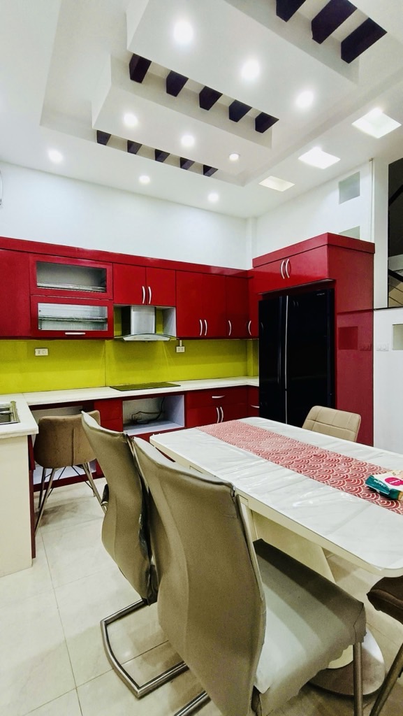 VĂN QUÁN HÀ ĐÔNG - PHÂN LÔ VỈA HÈ Ô TÔ TRÁNH