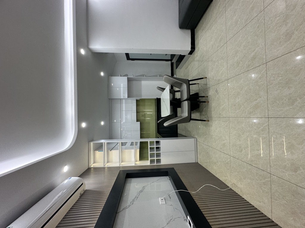 CHỈ NHỈNH 8 TỶ - KHU VIP TÔ VĨNH DIỆN- THANH XUÂN - NGÕ ĐẸP GẦN PHỐ - SÁT MẶT NGÕ Ô TÔ TRÁNH -- NỞ HẬU