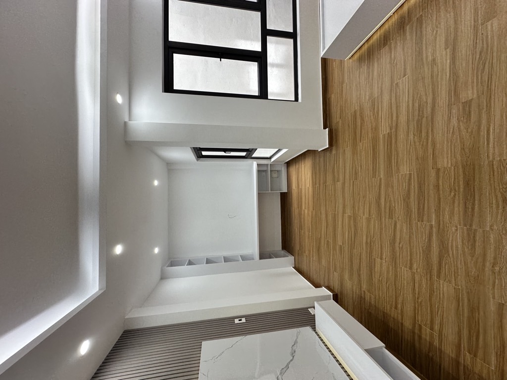CHỈ NHỈNH 8 TỶ - KHU VIP TÔ VĨNH DIỆN- THANH XUÂN - NGÕ ĐẸP GẦN PHỐ - SÁT MẶT NGÕ Ô TÔ TRÁNH -- NỞ HẬU