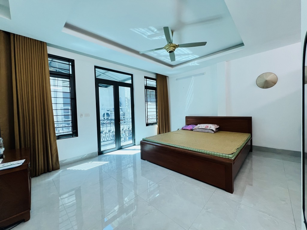 VIP NHÀ 5 TẦNG - KHƯƠNG TRUNG DT 45M - Ô TÔ VÀO CỔNG