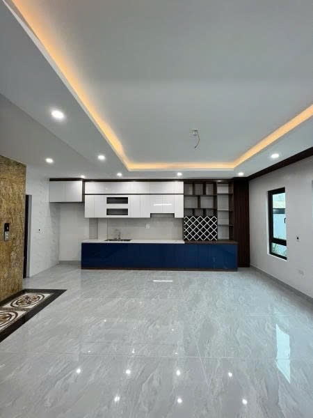 BÙI XƯƠNG TRẠCH - NHỈNH 15 TỶ  -  VIP 6 TẦNG THANG MÁY