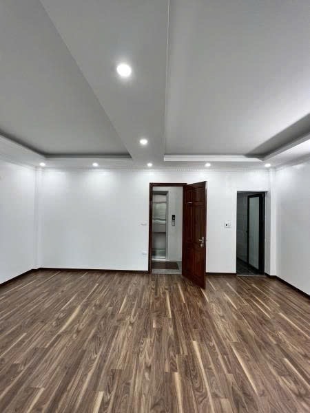 BÙI XƯƠNG TRẠCH - NHỈNH 15 TỶ  -  VIP 6 TẦNG THANG MÁY