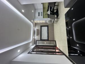 CHỈ NHỈNH 8 TỶ - KHU VIP TÔ VĨNH DIỆN- THANH XUÂN - NGÕ ĐẸP GẦN PHỐ - SÁT MẶT NGÕ Ô TÔ TRÁNH -- NỞ HẬU