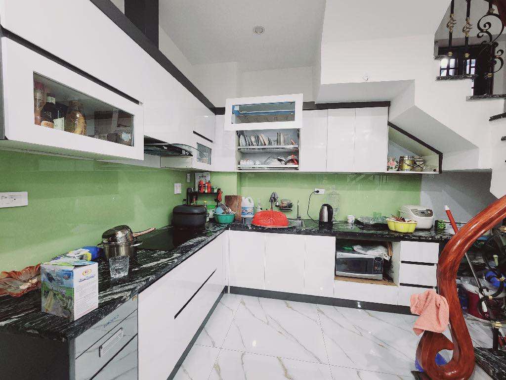 Bán nhà Hồ Tùng Mậu 30m2 - mt: 4m - 6 tầng chủ tặng nội thất