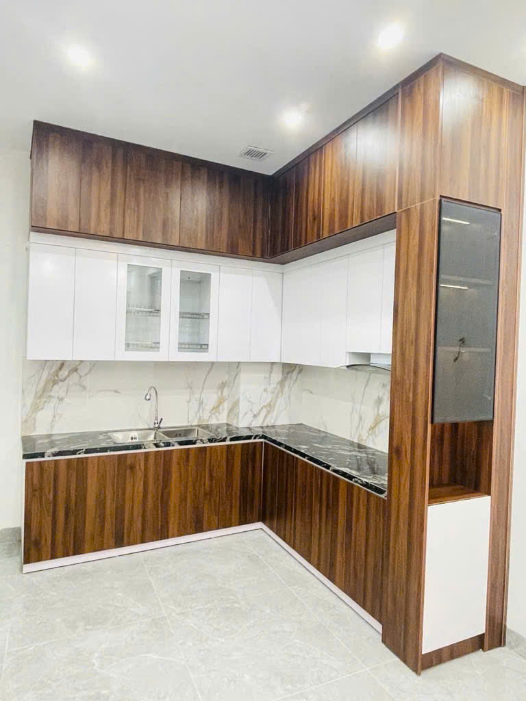 Nhà mới Hồ Tùng Mậu DT: 35m2 - 5 Tầng Mt: 4,8m