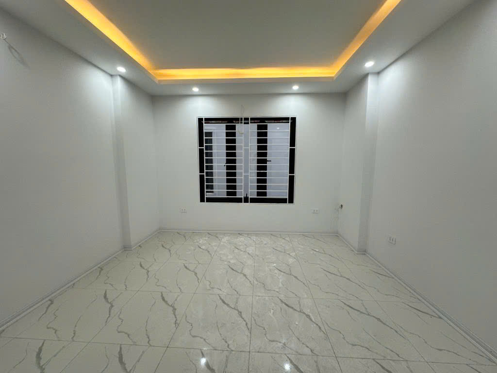 Nhà mới Liên Mạc - DT: 35m2 - MT: 4m - nhà 4 tầng - sát ô tô loanh quanh 5 tỷ