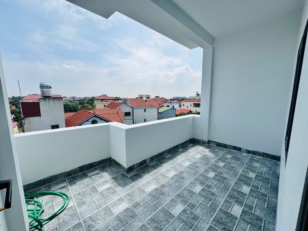 Nhà đẹp Thượng Cát Từ Liêm - Dt: 37m2 - Mt : 4,3m trước thoáng