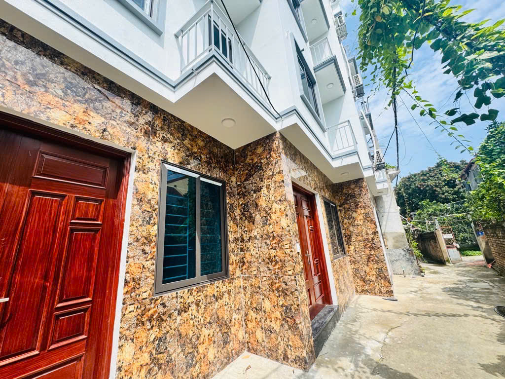 Nhà đẹp Thượng Cát Từ Liêm - Dt: 37m2 - Mt : 4,3m trước thoáng