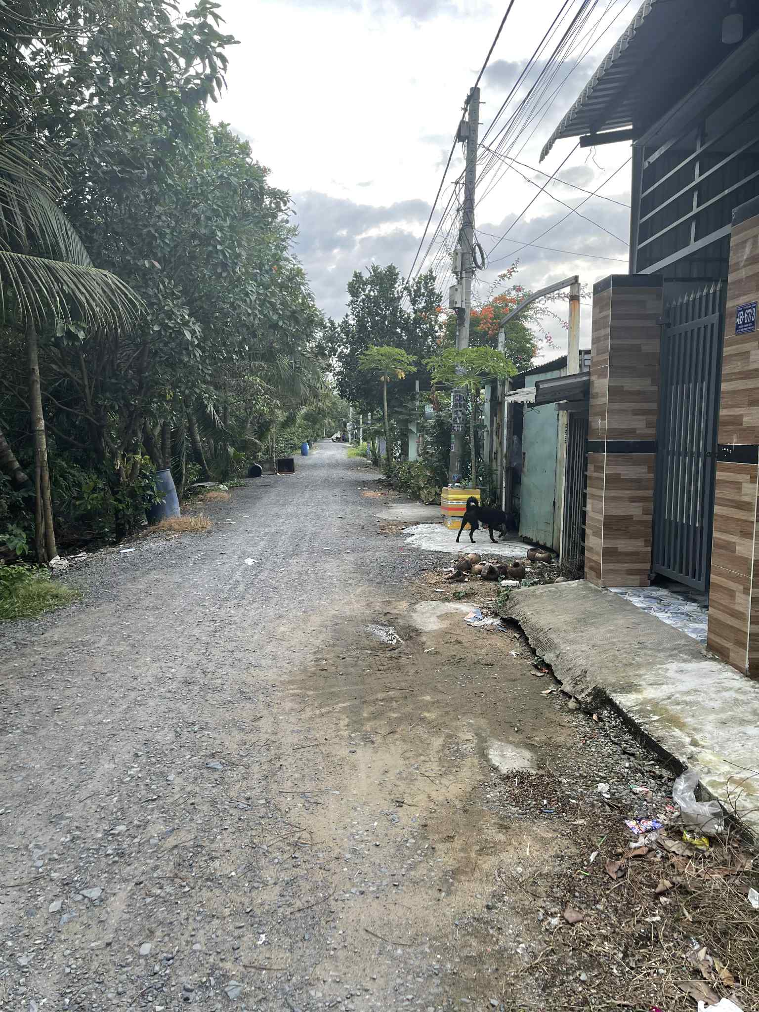 Mình chính chủ có căn nhà bán MT Lô B Thanh Niên xã Phạm Văn Hai cũ
