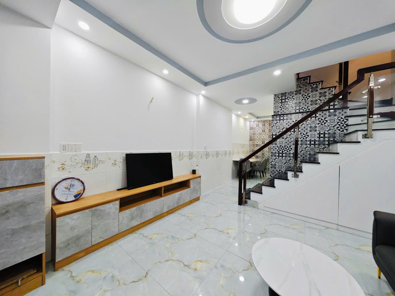 NHÀ MỚI Ở NGAY HẺM XE HƠI GIÁ CHỈ NHỈNH 4XT (TL chính chủ) vị trí đẹp gần Cityland sầm uất