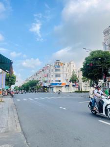 NHÀ MỚI Ở NGAY HẺM XE HƠI GIÁ CHỈ NHỈNH 4XT (TL chính chủ) vị trí đẹp gần Cityland sầm uất