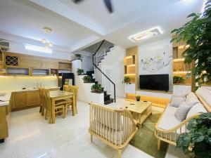 BÁN NHÀ NGUYỄN TRI PHƯƠNG, BA ĐÌNH - 24M2 x3T- ÔTÔ ĐỖ CỬA - 8.8 Tỷ