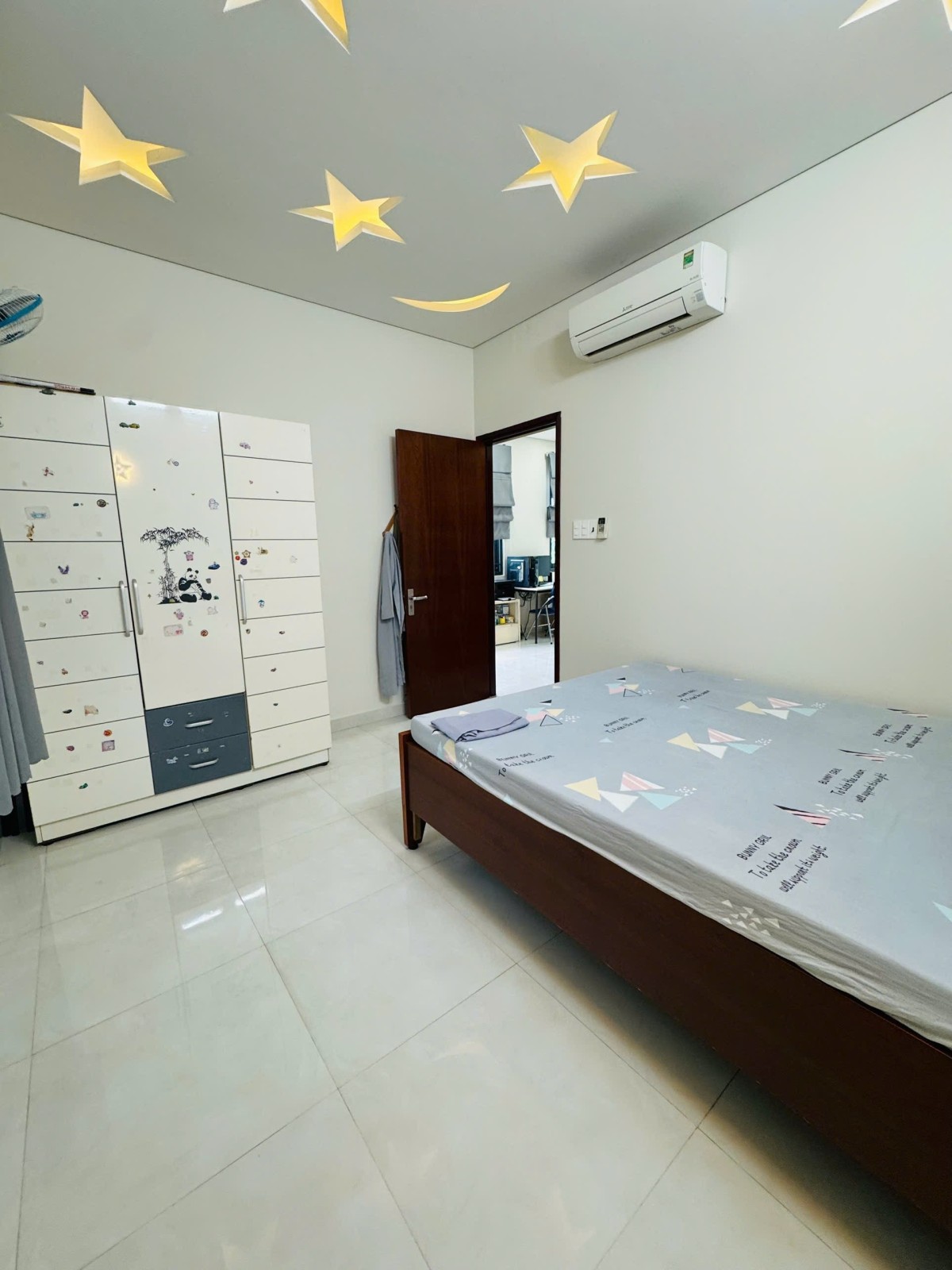 Gấp bán, Hẻm xe hơi 8m, căn gốc, Nguyễn Bỉnh Khiêm, P.1, GV, 60m², 4 tầng, 6pn,