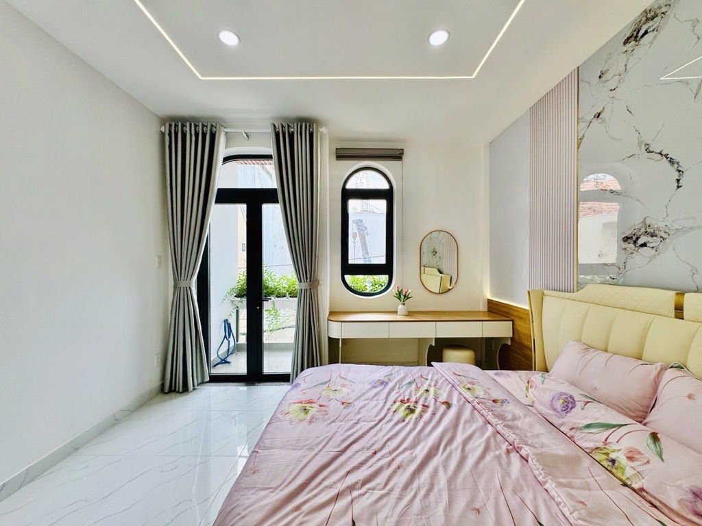 Hẻm 8m, Phan Huy Ích, P.12, GV, 59m², 4 Tầng, 4pn, Full nội thất cao cấp