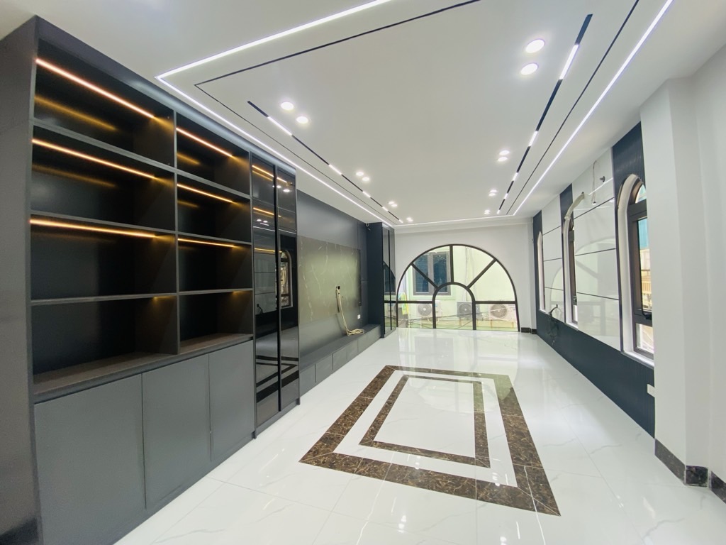 HOA HẬI,SÀI ĐỒNG,THIẾT KẾ HIỆN ĐẠI,7 TẦNG LÔ GÓC
