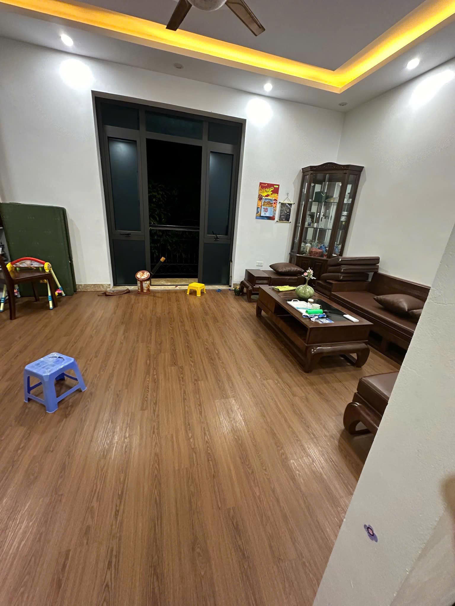Bán nhà gần Phạm Văn Đồng - 5T thang máy - mặt tiền khủng - ngõ thông tứ phía - ô tô ngủ trong nhà