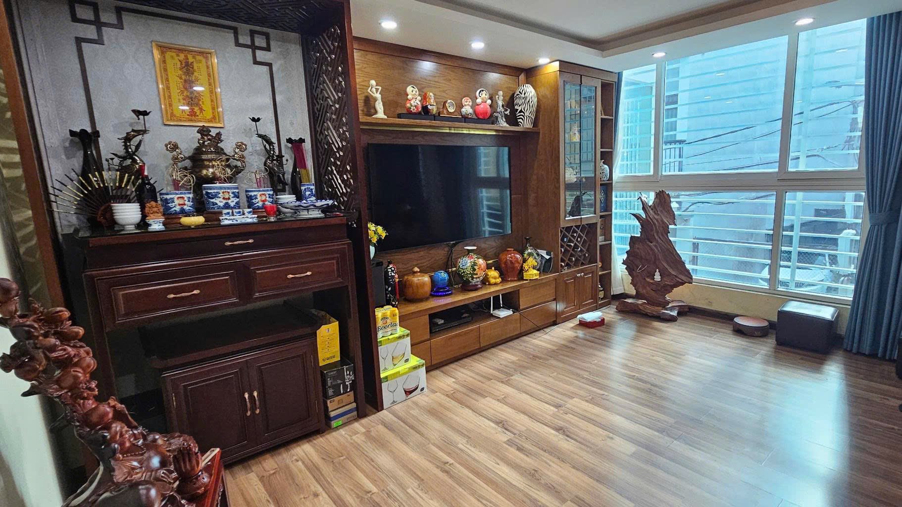 BÁN GẤP NHÀ XUÂN ĐỈNH - LÔ GÓC - GARA Ô TÔ - CHỦ XÂY TÂM HUYẾT ĐỂ Ở - TẶNG FULL NỘI THẤT XỊN SÒ