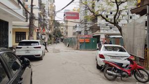 BÁN GẤP NHÀ MẶT NGÕ PHÙNG CHÍ KIÊN - 2 MẶT NGÕ - TRƯỚC NHÀ Ô TÔ TẢI TRÁNH - GIÁ GIẢM CỰC SÂU