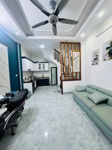 NHÀ ĐẸP Ở LUÔN- THOÁNG MÁT, CHỦ TẶNG LẠI NỘI THẤT.