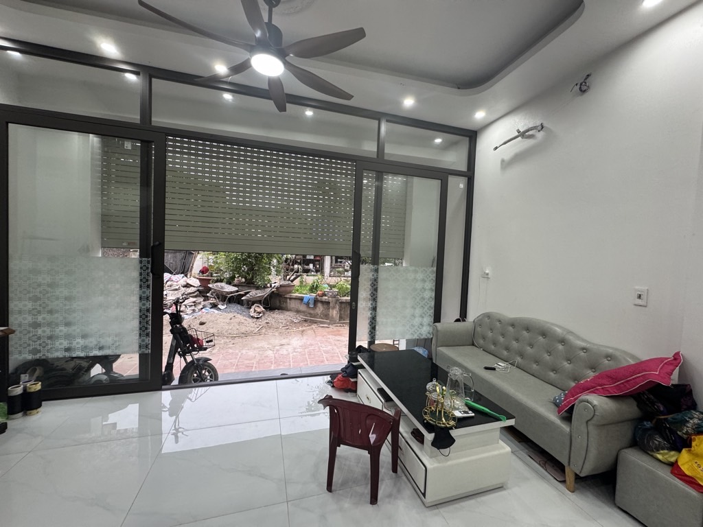Góc thanh lý Uy Nỗ thị trấn Đông Anh Chẳng cần tìm đâu xa 40m2, 3 tầng, mới cứng, ngay trung tâm trị trấn làm gì cũng tiện, Ô TÔ vào tận nơi