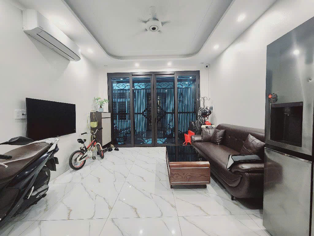 BÁN NHÀ HỒ TÙNG MẬU, 30M2 X 6T, GIÁ 7.5 TỶ