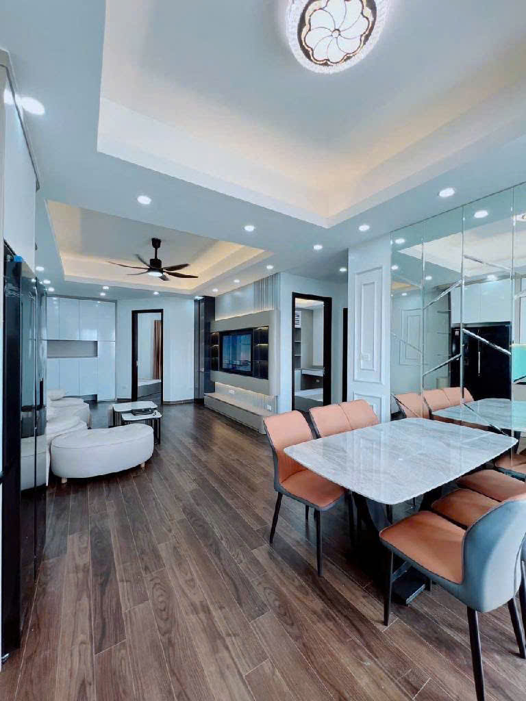 HƠN 5 TỶ - CHUNG CƯ C7 CĂN GÓC - NGUYỄN TRÃI - THANH XUÂN BẮC - 86m2 x 3pn x 2wc.Ban công đông nam, Cửa chính hướng tây