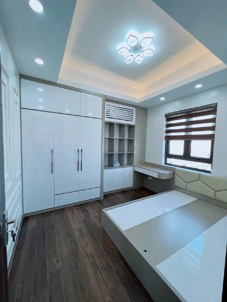 HƠN 5 TỶ - CHUNG CƯ C7 CĂN GÓC - NGUYỄN TRÃI - THANH XUÂN BẮC - 86m2 x 3pn x 2wc.Ban công đông nam, Cửa chính hướng tây
