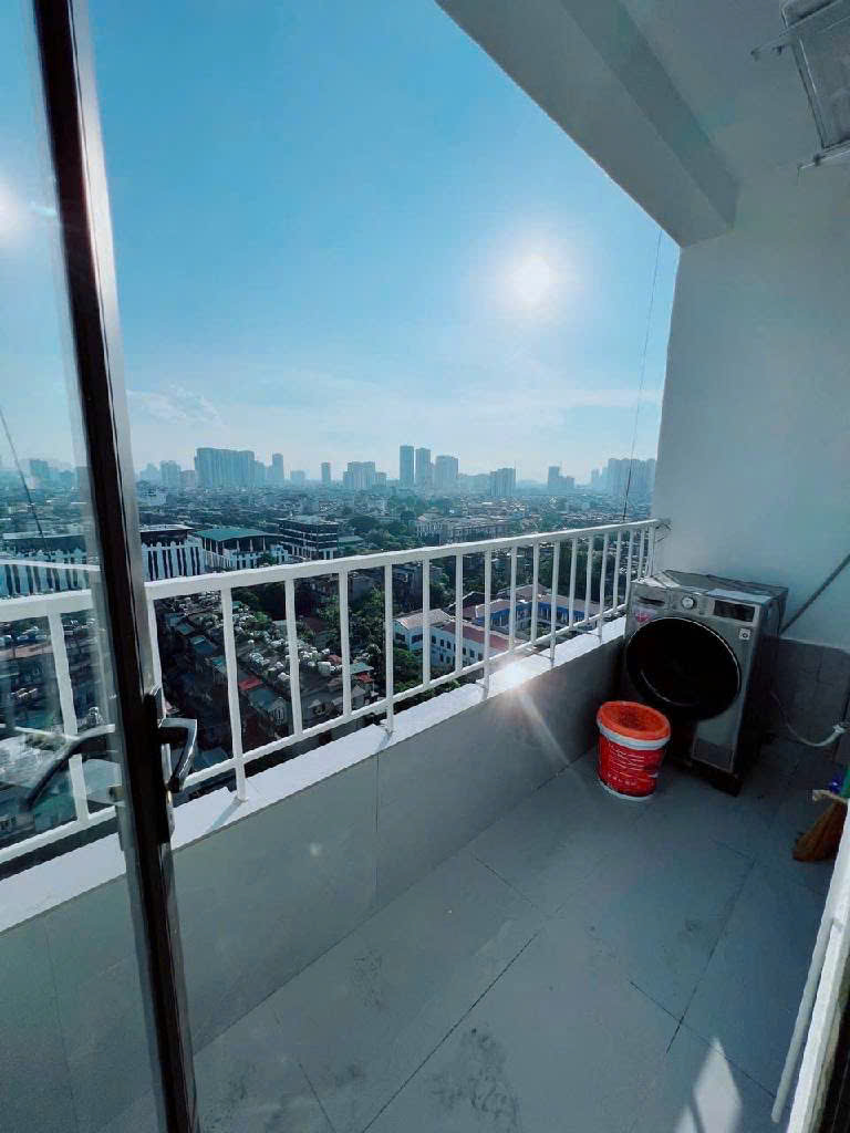 HƠN 5 TỶ - CHUNG CƯ C7 CĂN GÓC - NGUYỄN TRÃI - THANH XUÂN BẮC - 86m2 x 3pn x 2wc.Ban công đông nam, Cửa chính hướng tây