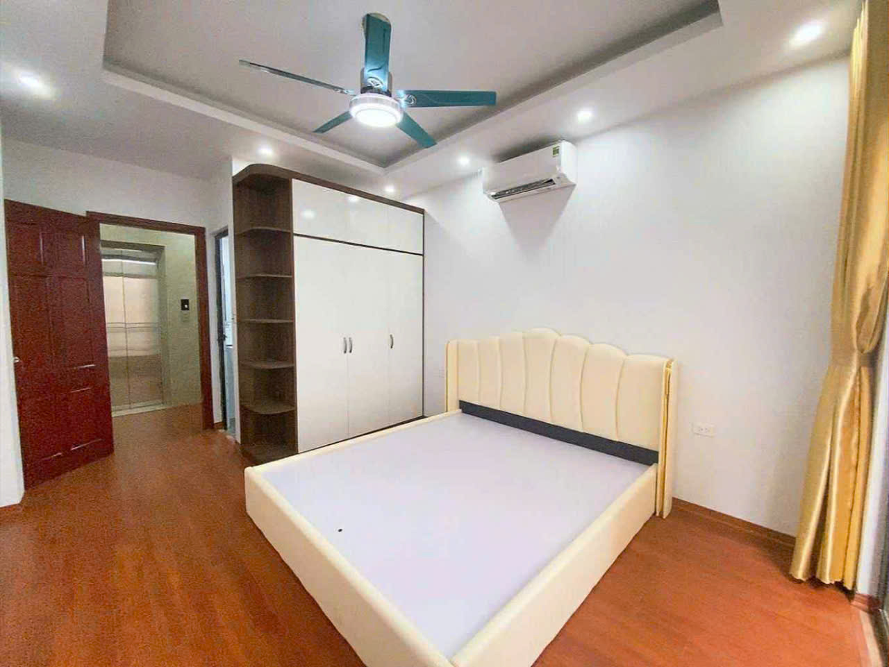 TRUNG TÂM VĂN PHÚ - NỘI THẤT ĐẸP - Ô TÔ ĐỖ CỔNG 33 m2 8x tỷ
